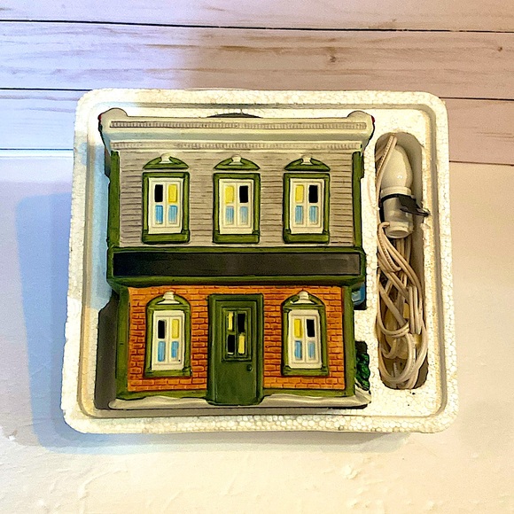 COCA COLA - Town Barber Shop - Town Square Collection - Picture 8 of 11